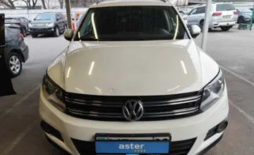 Volkswagen Tiguan 2016 года за 7 000 000 тг. в Алматы фото 2