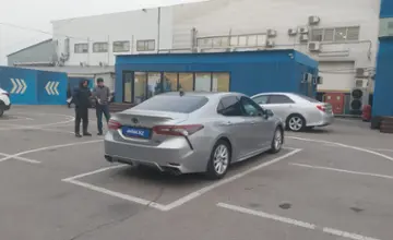 Toyota Camry 2021 года за 14 000 000 тг. в Алматы фото 3