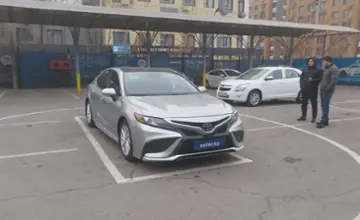 Toyota Camry 2021 года за 14 000 000 тг. в Алматы фото 2