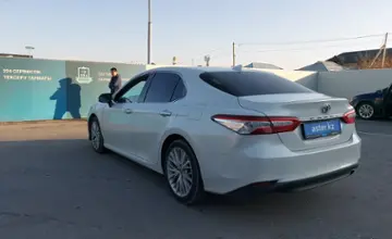 Toyota Camry 2018 года за 15 000 000 тг. в Шымкент фото 4