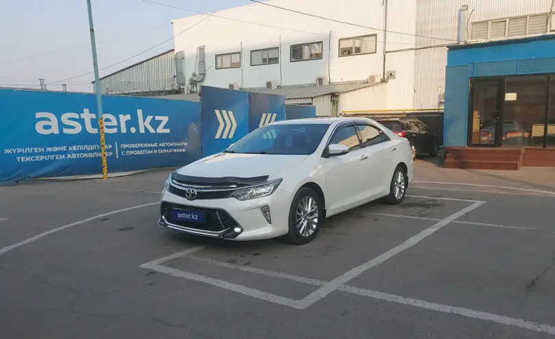 Toyota Camry 2018 года за 13 800 000 тг. в Алматы