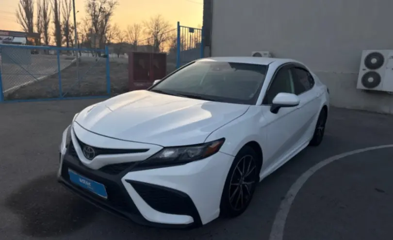 Toyota Camry 2021 года за 14 000 000 тг. в Тараз