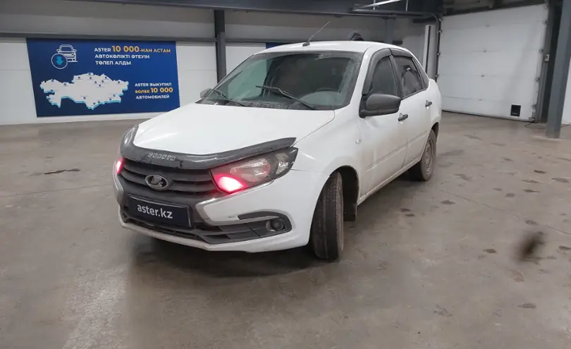 LADA (ВАЗ) Granta 2018 года за 2 800 000 тг. в Астана
