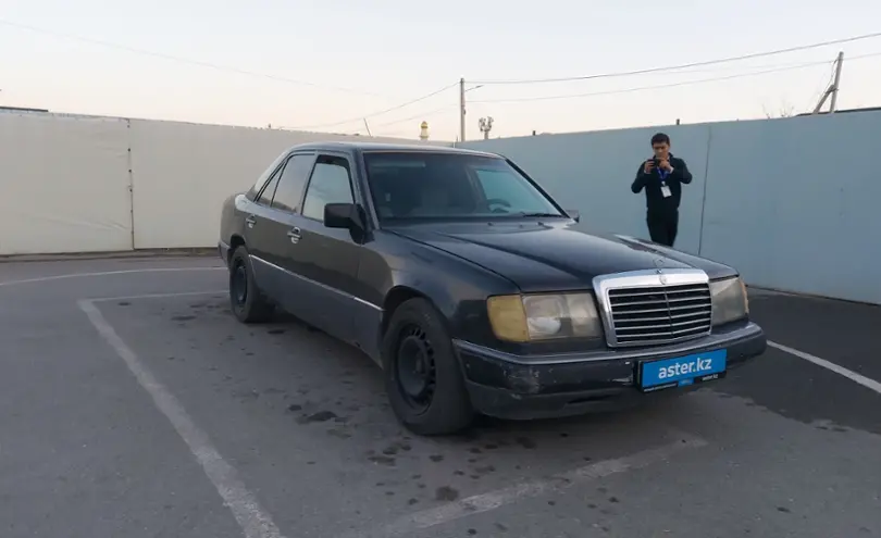 Mercedes-Benz W124 1992 года за 1 000 000 тг. в Шымкент фото 2