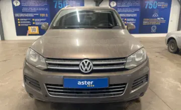 Volkswagen Touareg 2011 года за 15 000 000 тг. в Астана фото 2