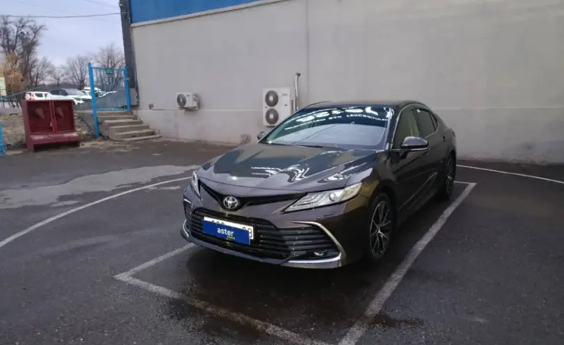 Toyota Camry 2023 года за 19 000 000 тг. в Тараз