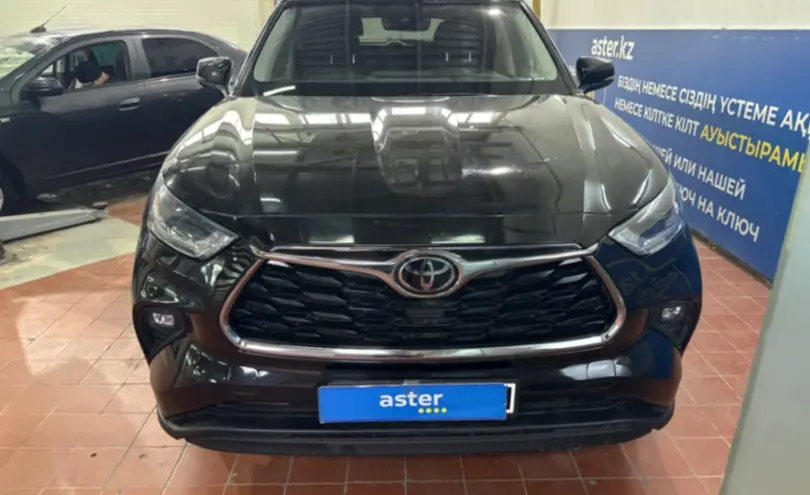 Toyota Highlander 2022 года за 23 000 000 тг. в Астана фото 2