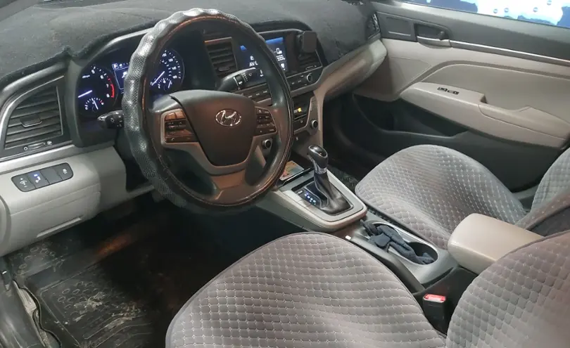 Hyundai Elantra 2018 года за 8 000 000 тг. в Астана фото 5