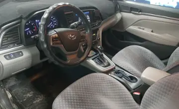Hyundai Elantra 2018 года за 8 000 000 тг. в Астана фото 5