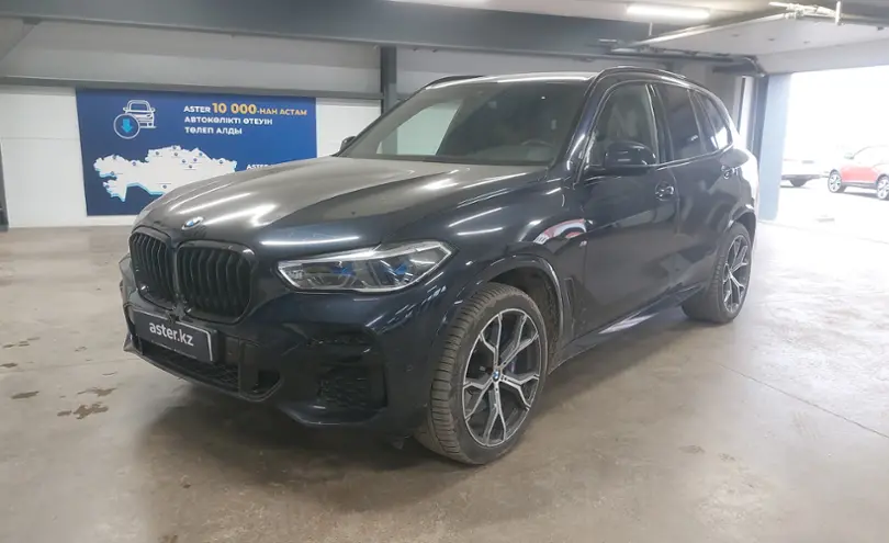 BMW X5 2021 года за 45 000 000 тг. в Астана