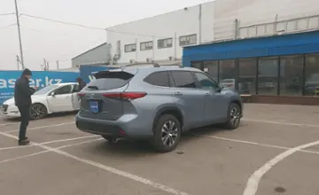 Toyota Highlander 2023 года за 22 000 000 тг. в Алматы фото 3