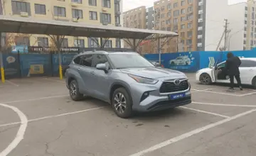 Toyota Highlander 2023 года за 22 000 000 тг. в Алматы фото 2