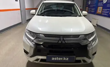 Mitsubishi Outlander 2022 года за 10 000 000 тг. в Уральск фото 2
