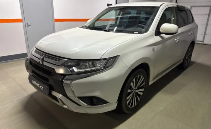 Mitsubishi Outlander 2022 года за 10 000 000 тг. в Уральск