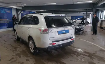 Mitsubishi Outlander 2013 года за 7 500 000 тг. в Астана фото 4