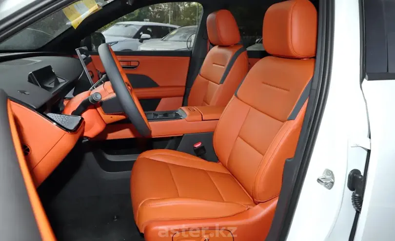 Toyota bZ3X 2025 года за 13 600 000 тг. в Астана