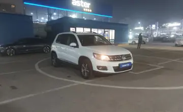 Volkswagen Tiguan 2016 года за 6 500 000 тг. в Алматы фото 2