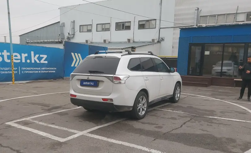 Mitsubishi Outlander 2012 года за 6 500 000 тг. в Алматы фото 3