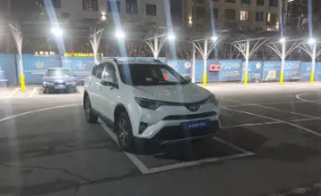 Toyota RAV4 2017 года за 14 000 000 тг. в Алматы фото 2