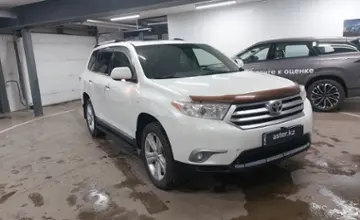 Toyota Highlander 2013 года за 13 500 000 тг. в Астана фото 2