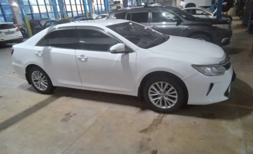 Toyota Camry 2016 года за 10 500 000 тг. в Караганда фото 4