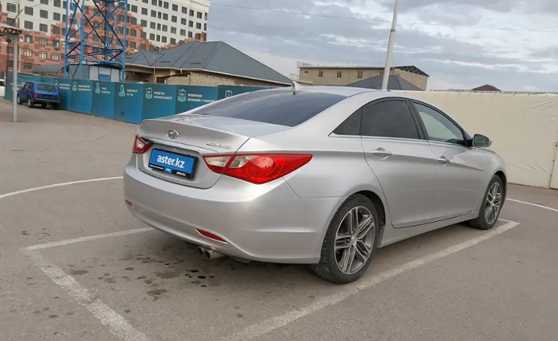Hyundai Sonata 2010 года за 5 500 000 тг. в Шымкент фото 3