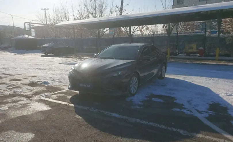 Toyota Camry 2019 года за 10 200 000 тг. в Алматы