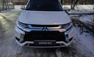 Mitsubishi Outlander 2022 года за 12 500 000 тг. в Костанай фото 2