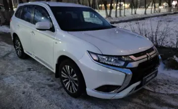 Mitsubishi Outlander 2022 года за 12 500 000 тг. в Костанай фото 3