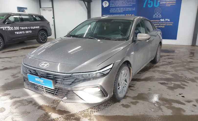 Hyundai Elantra 2023 года за 10 000 000 тг. в Астана