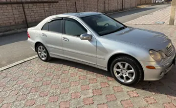 Mercedes-Benz C-Класс 2006 года за 4 000 000 тг. в Актау фото 2