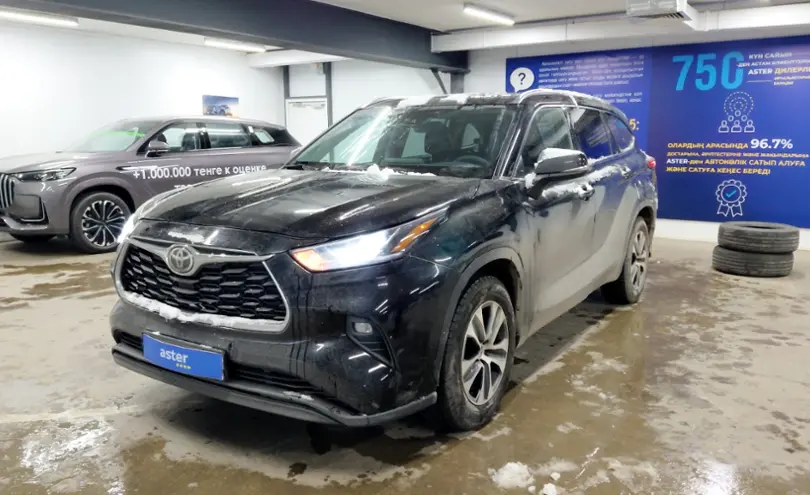 Toyota Highlander 2020 года за 14 200 000 тг. в Астана