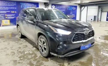Toyota Highlander 2020 года за 14 200 000 тг. в Астана фото 2
