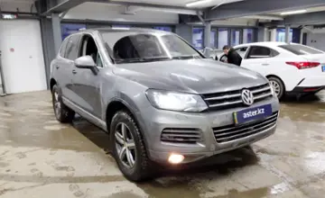 Volkswagen Touareg 2010 года за 12 000 000 тг. в Астана фото 2