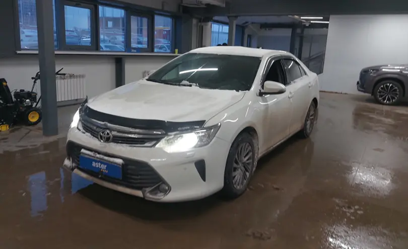 Toyota Camry 2015 года за 9 700 000 тг. в Астана