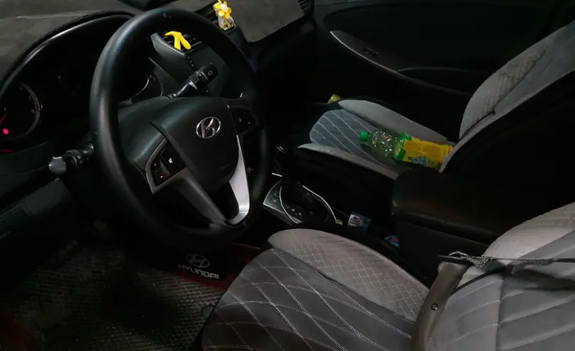 Hyundai Solaris 2015 года за 5 500 000 тг. в Астана фото 5
