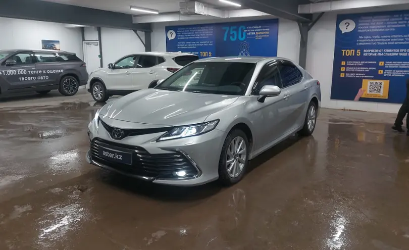 Toyota Camry 2023 года за 16 000 000 тг. в Астана