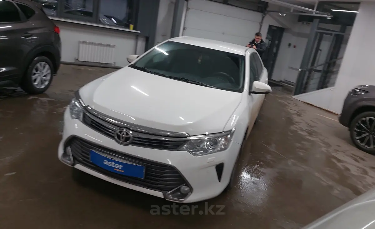 Toyota Camry 2015 года за 11 000 000 тг. в Астана