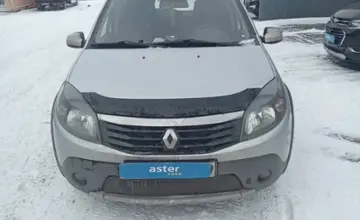 Renault Sandero 2014 года за 3 750 000 тг. в Караганда фото 2