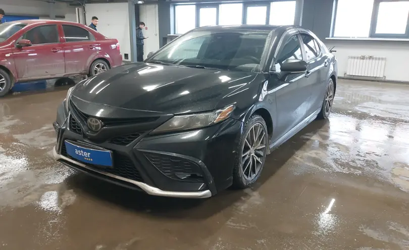 Toyota Camry 2021 года за 15 000 000 тг. в Астана