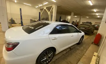 Toyota Camry 2015 года за 9 700 000 тг. в Актобе фото 4