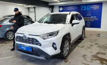 Toyota RAV4 2021 года за 16 000 000 тг. в Астана фото 1