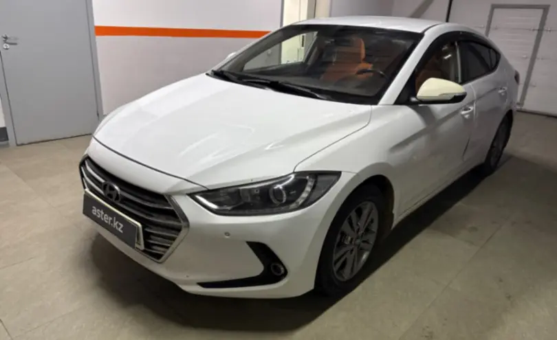 Hyundai Elantra 2018 года за 7 000 000 тг. в Уральск
