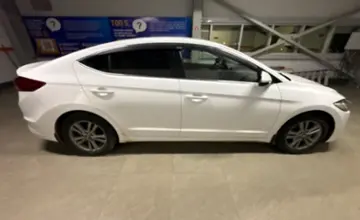 Hyundai Elantra 2018 года за 7 000 000 тг. в Уральск фото 4