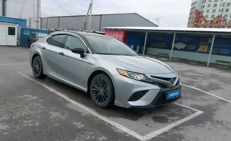 Toyota Camry 2020 года за 13 000 000 тг. в Шымкент фото 2