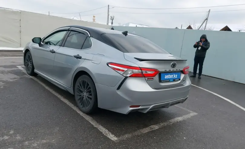 Toyota Camry 2020 года за 13 000 000 тг. в Шымкент фото 4