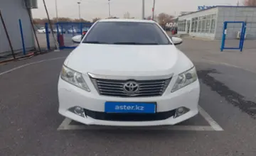 Toyota Camry 2013 года за 9 800 000 тг. в Шымкент фото 2