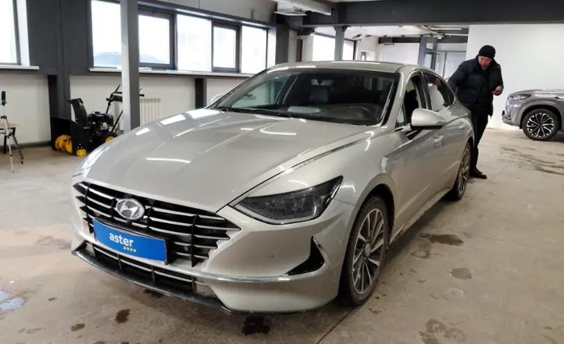 Hyundai Sonata 2020 года за 12 000 000 тг. в Астана