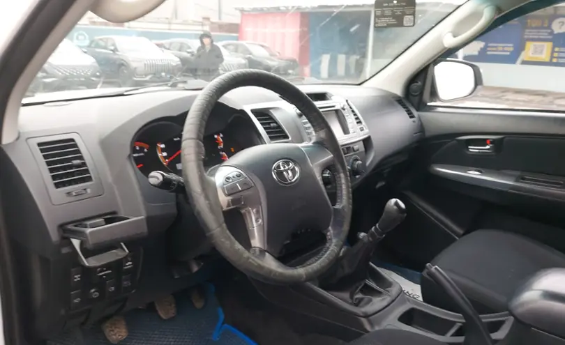 Toyota Hilux 2014 года за 16 000 000 тг. в Шымкент фото 5