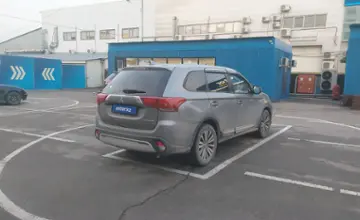 Mitsubishi Outlander 2019 года за 11 000 000 тг. в Алматы фото 3